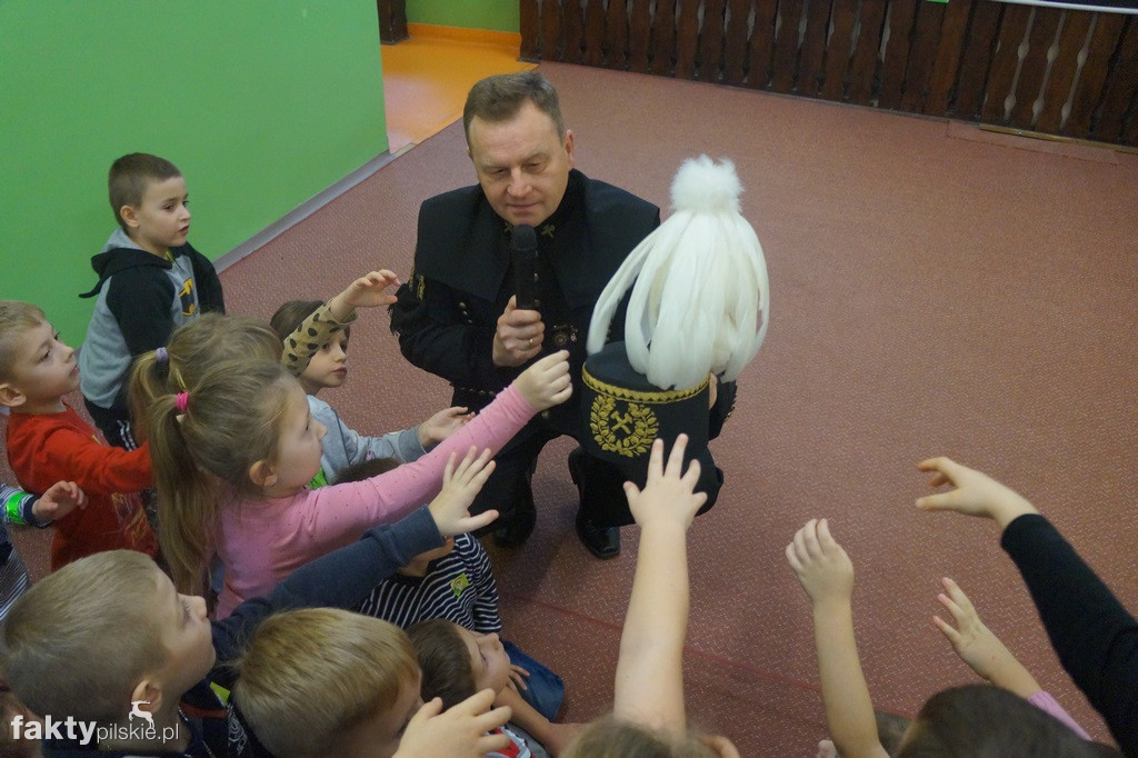 Górnik naftowy u przedszkolaków