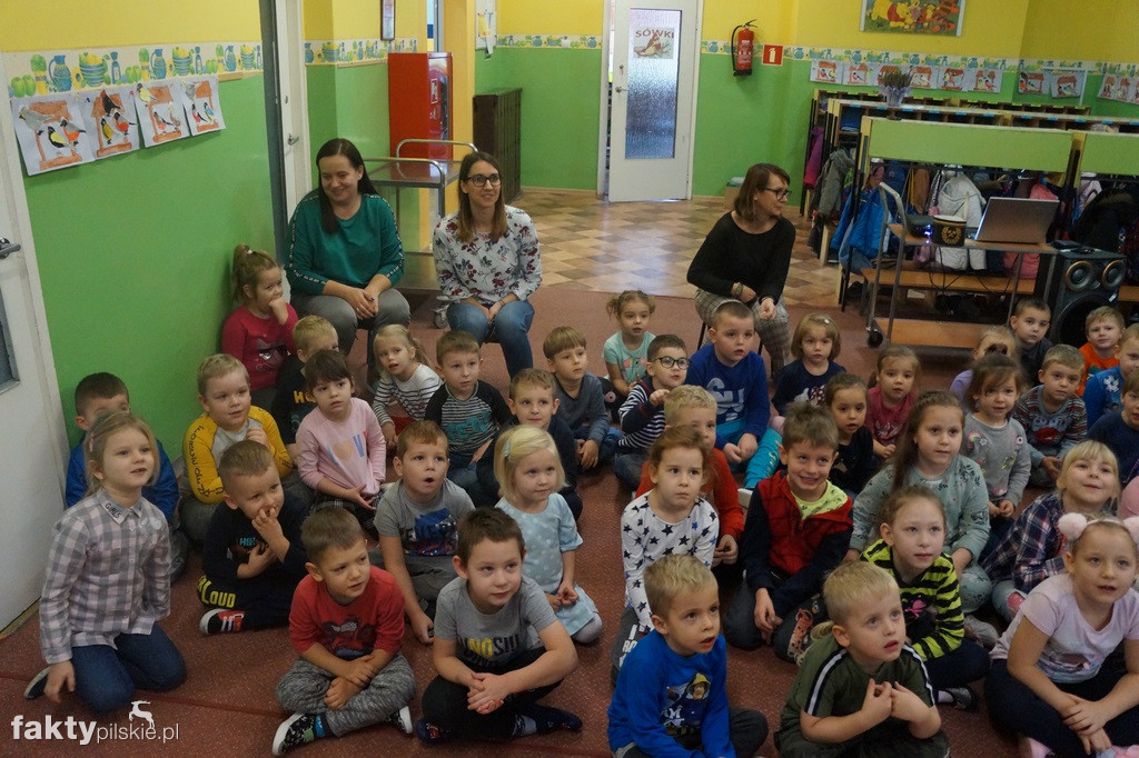 Górnik naftowy u przedszkolaków