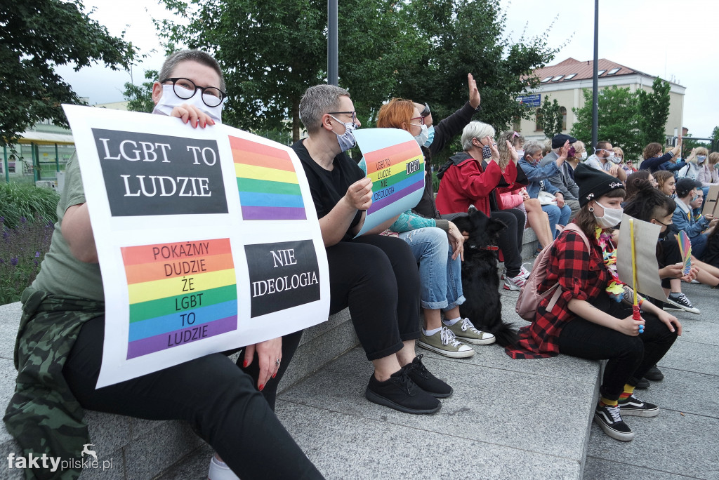 Manifestacja w obronie osób LGBT