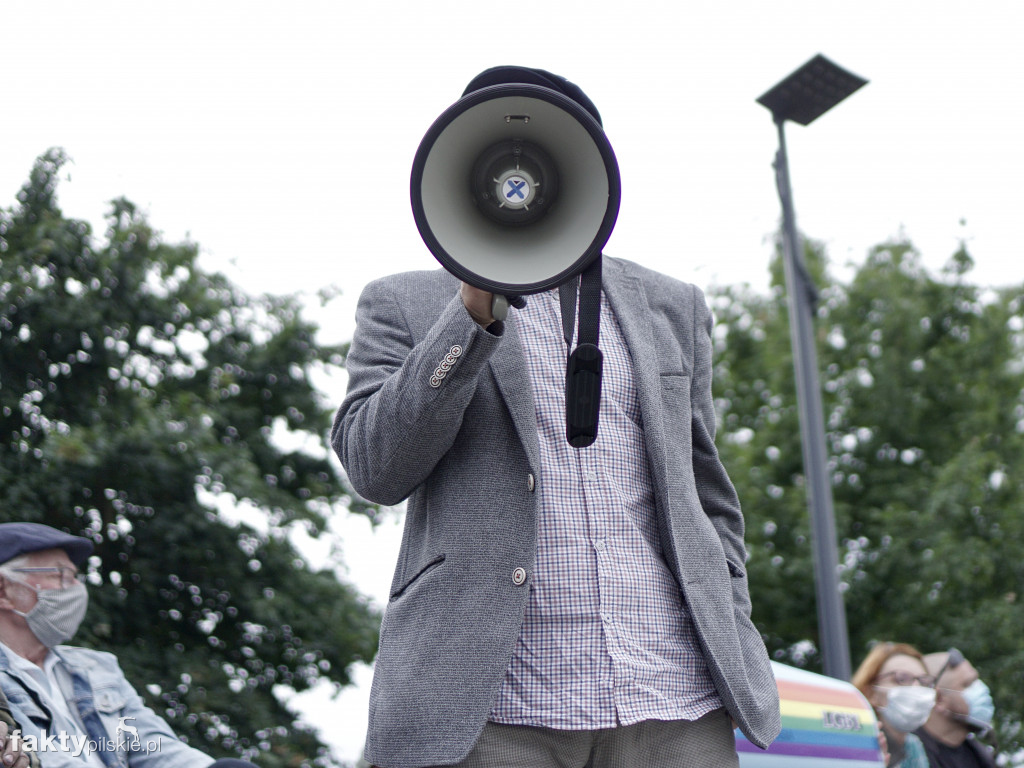 Manifestacja w obronie osób LGBT