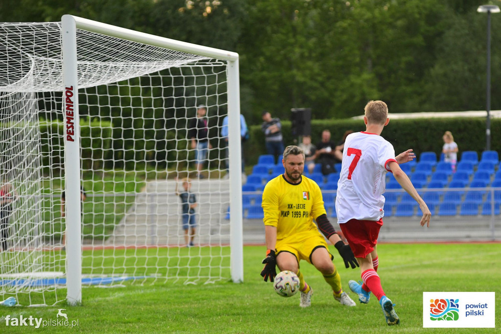 Mecz Powiat Pilski i Przyjaciele vs MKP 1999 Piła