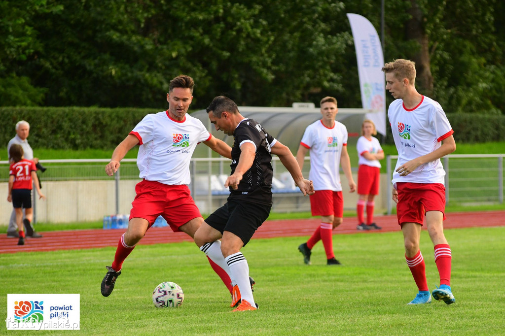 Mecz Powiat Pilski i Przyjaciele vs MKP 1999 Piła