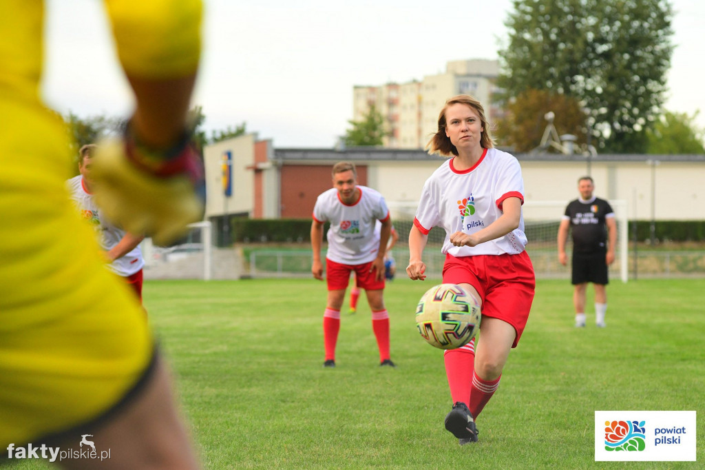 Mecz Powiat Pilski i Przyjaciele vs MKP 1999 Piła