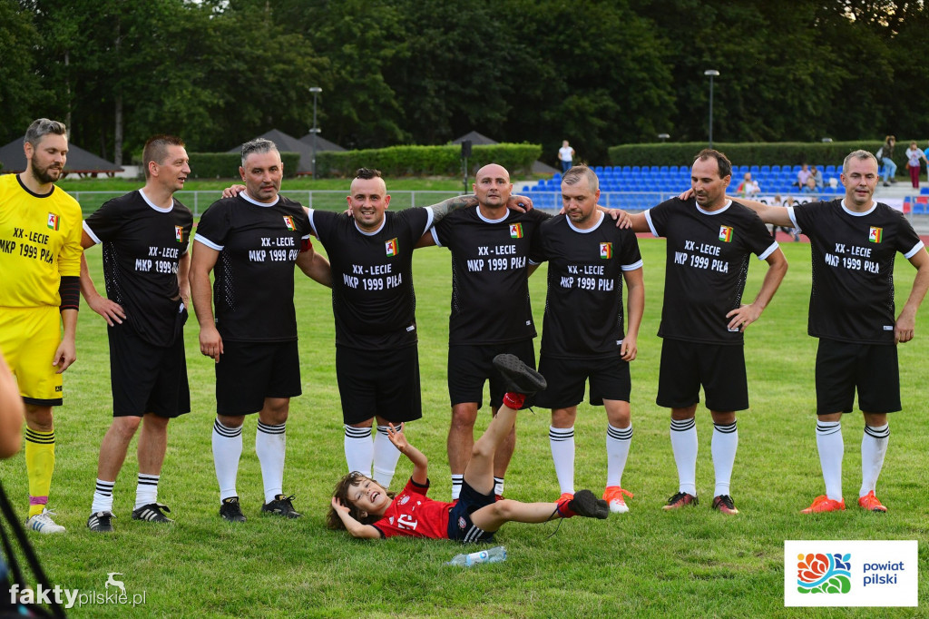 Mecz Powiat Pilski i Przyjaciele vs MKP 1999 Piła
