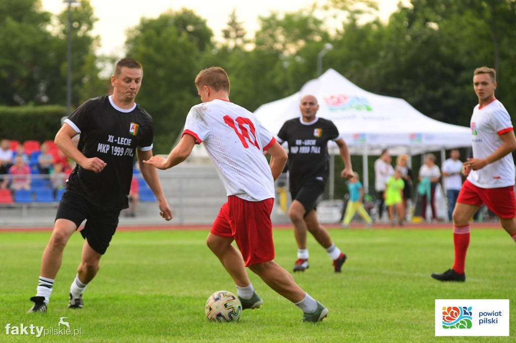 Mecz Powiat Pilski i Przyjaciele vs MKP 1999 Piła
