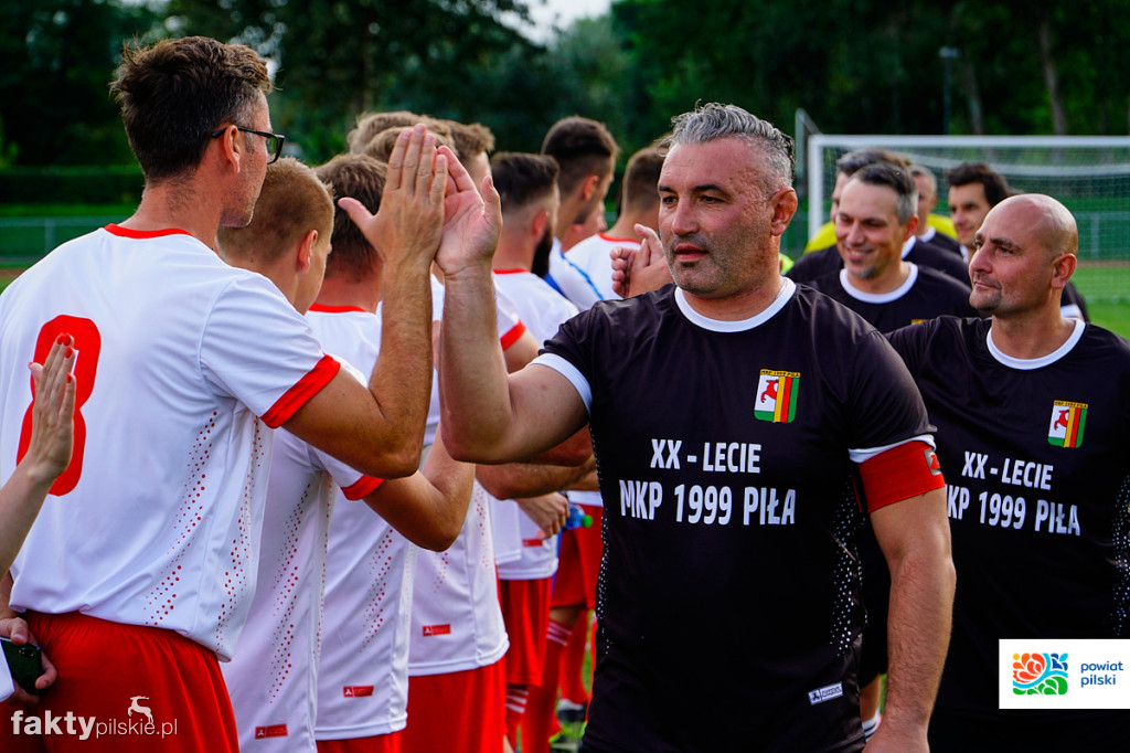 Mecz Powiat Pilski i Przyjaciele vs MKP 1999 Piła