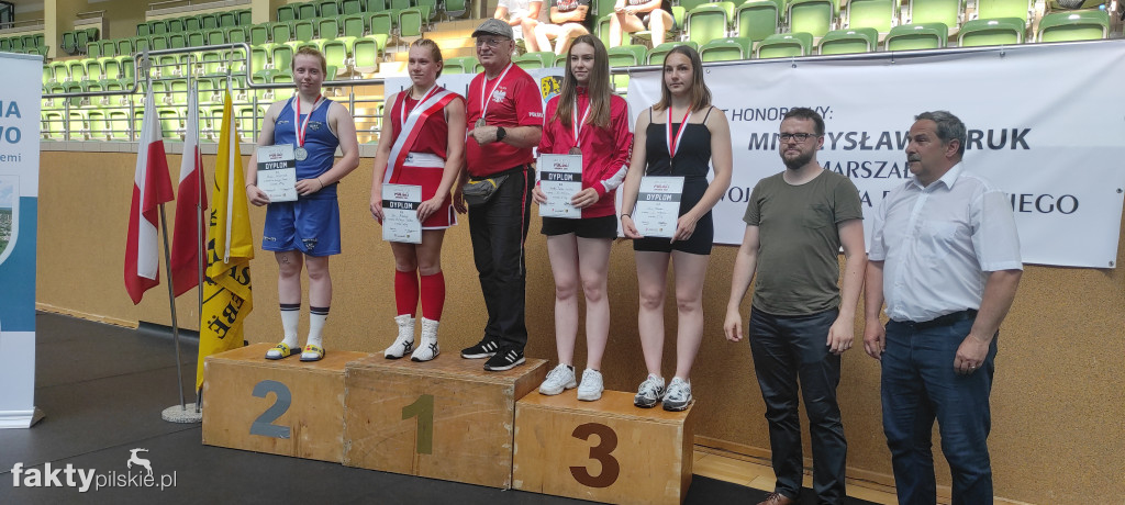 Mistrzostwa Polski juniorek w boksie w Boleszowie