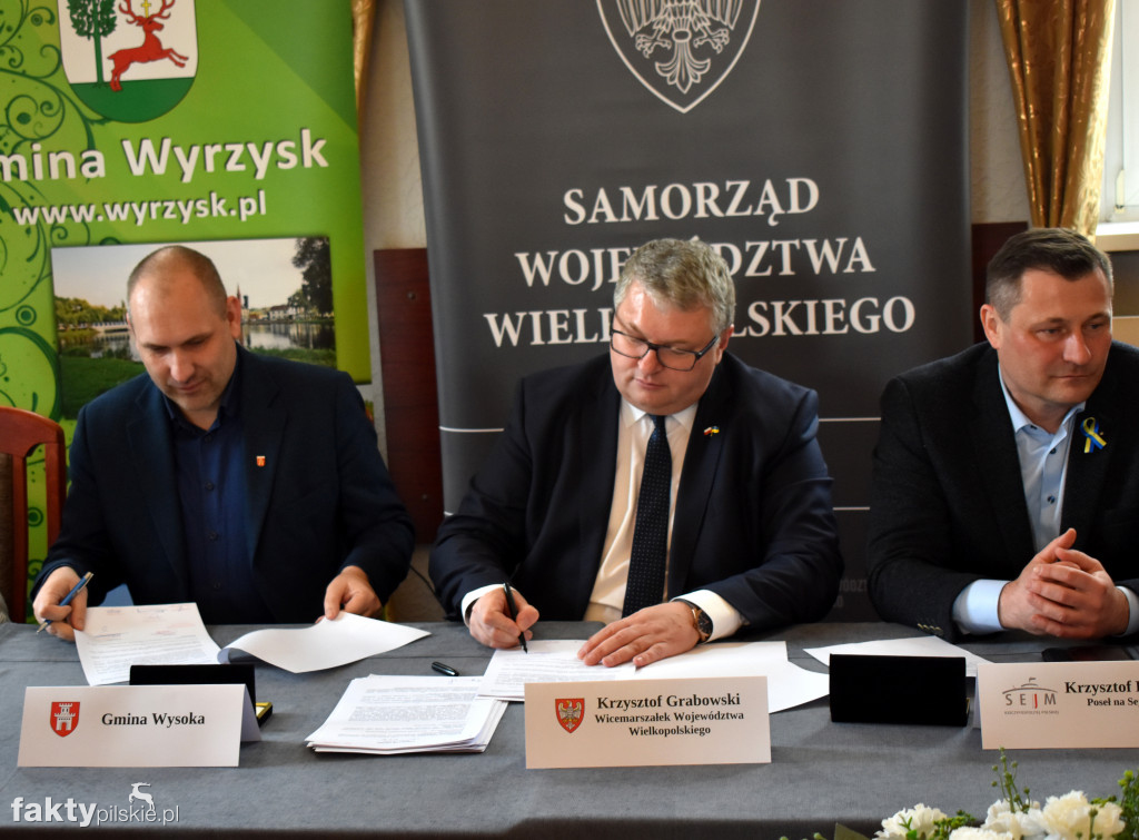 Wyrzysk: podpisanie umów o dotacje z UMWW