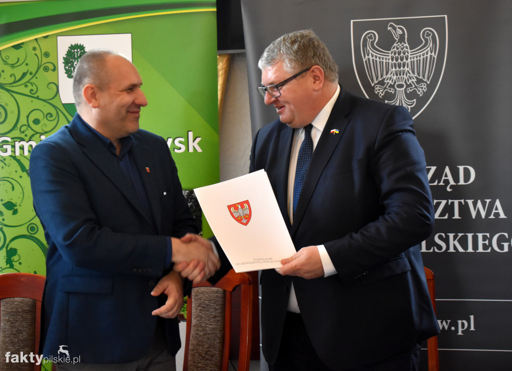 Wyrzysk: podpisanie umów o dotacje z UMWW