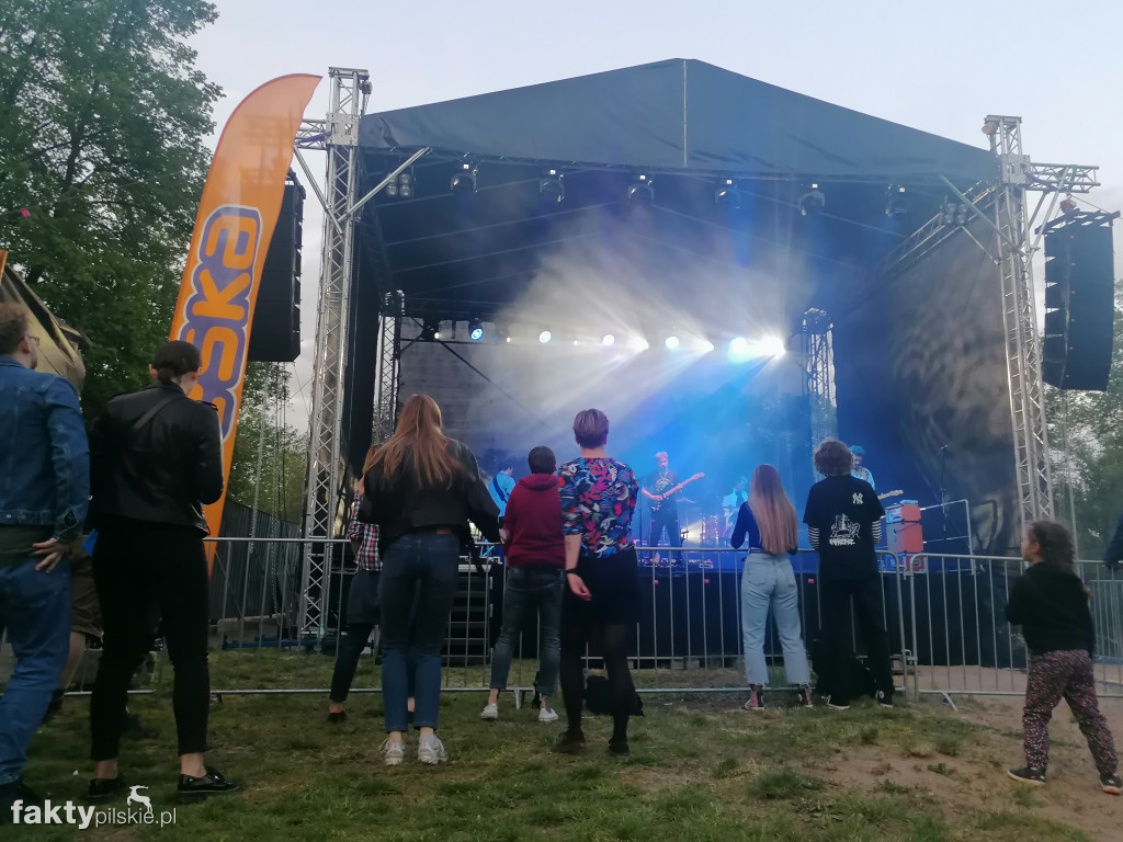 Letnia scena muzyczna u Wyspiarza