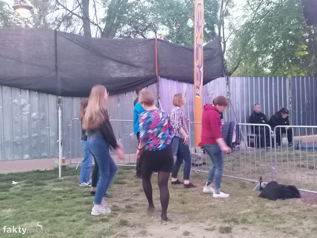 Letnia scena muzyczna u Wyspiarza