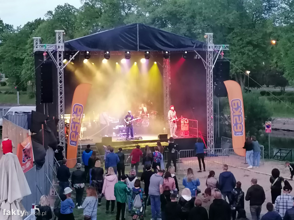 Letnia scena muzyczna u Wyspiarza