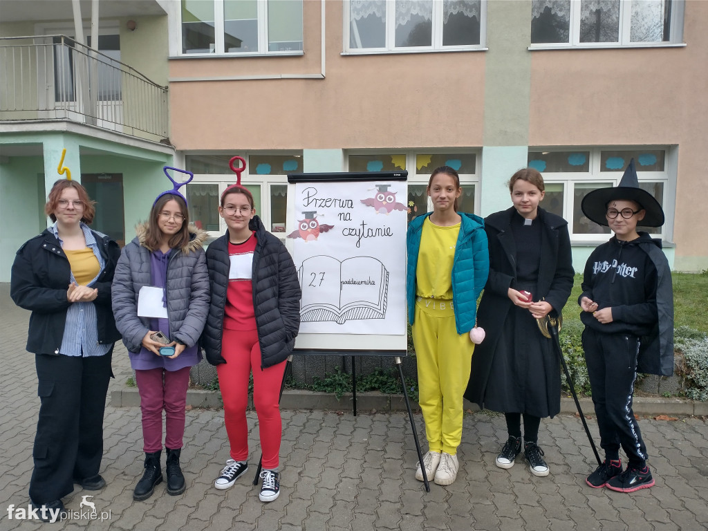 W Miasteczku bili rekord w czytaniu na przerwie