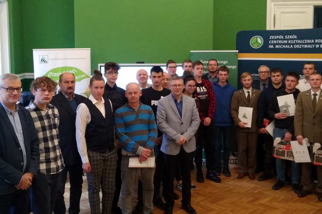 ZSCKR w Brzostowie: Znajomość zasad bhp w rolnictwie