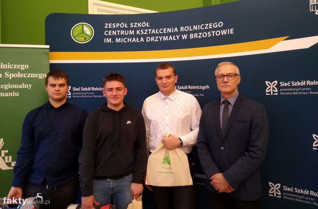 ZSCKR w Brzostowie: Znajomość zasad bhp w rolnictwie