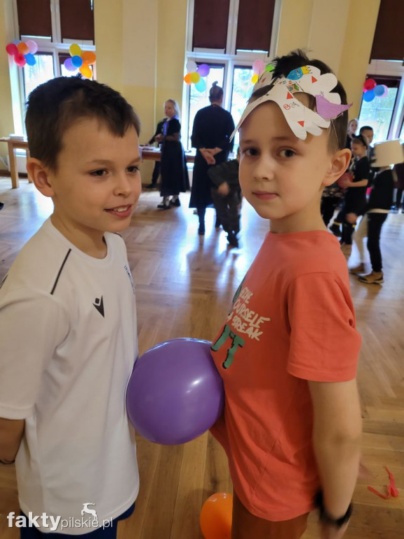 Bal kostiumowy w szkole w Wyrzysku