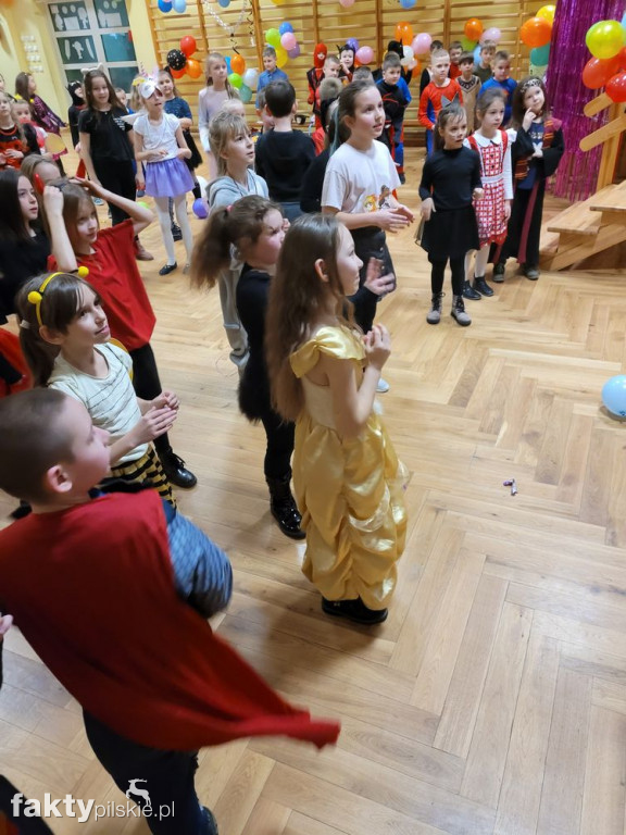 Bal kostiumowy w szkole w Wyrzysku