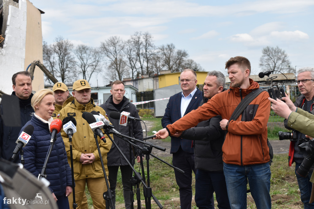 Wojewoda na miejscu katastrofy w Sędzińcu