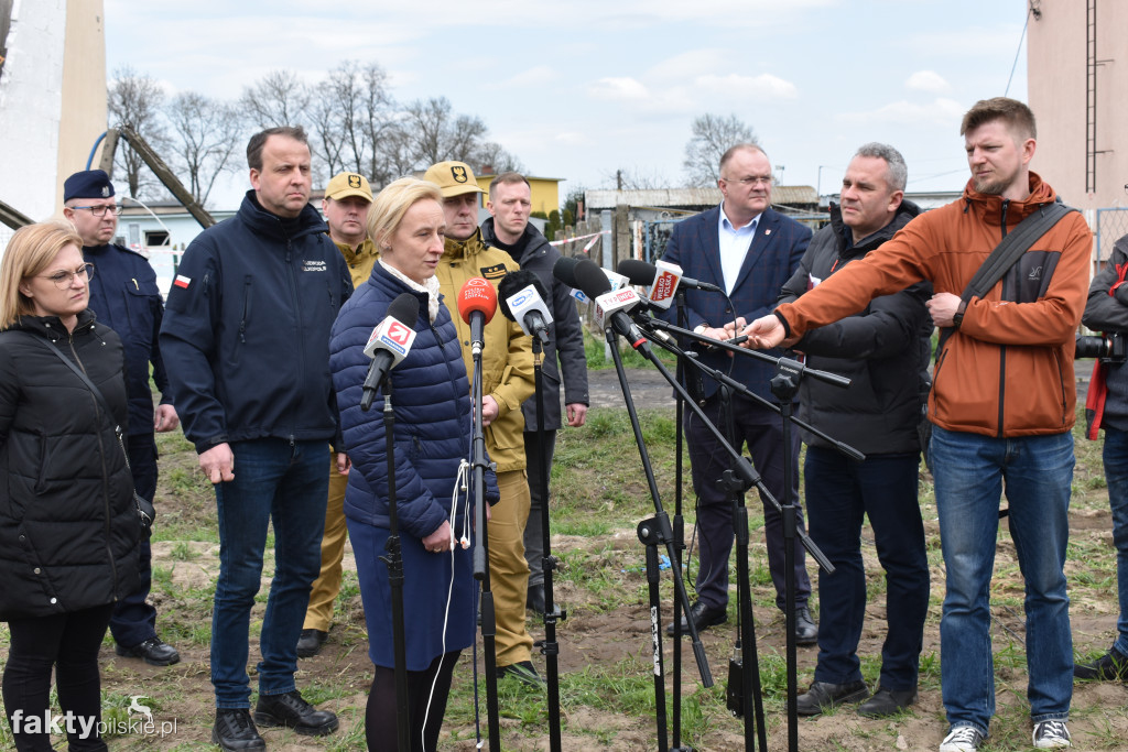 Wojewoda na miejscu katastrofy w Sędzińcu