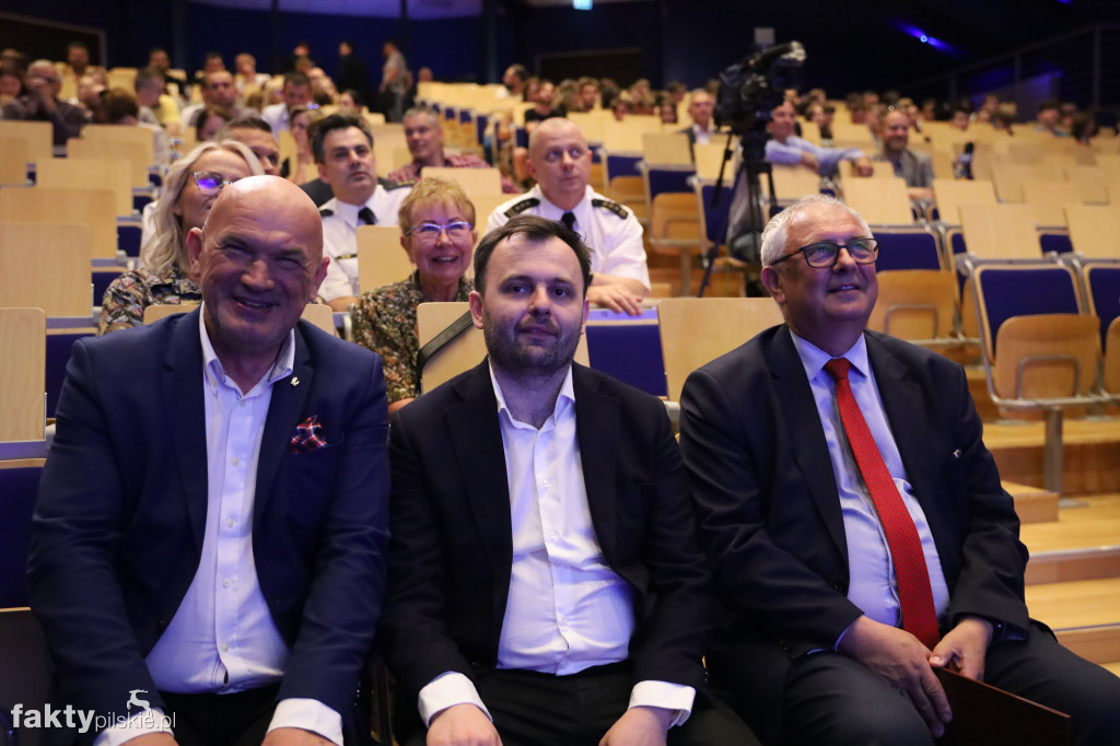 Piła: produkcja podwozi samochodów Gralion