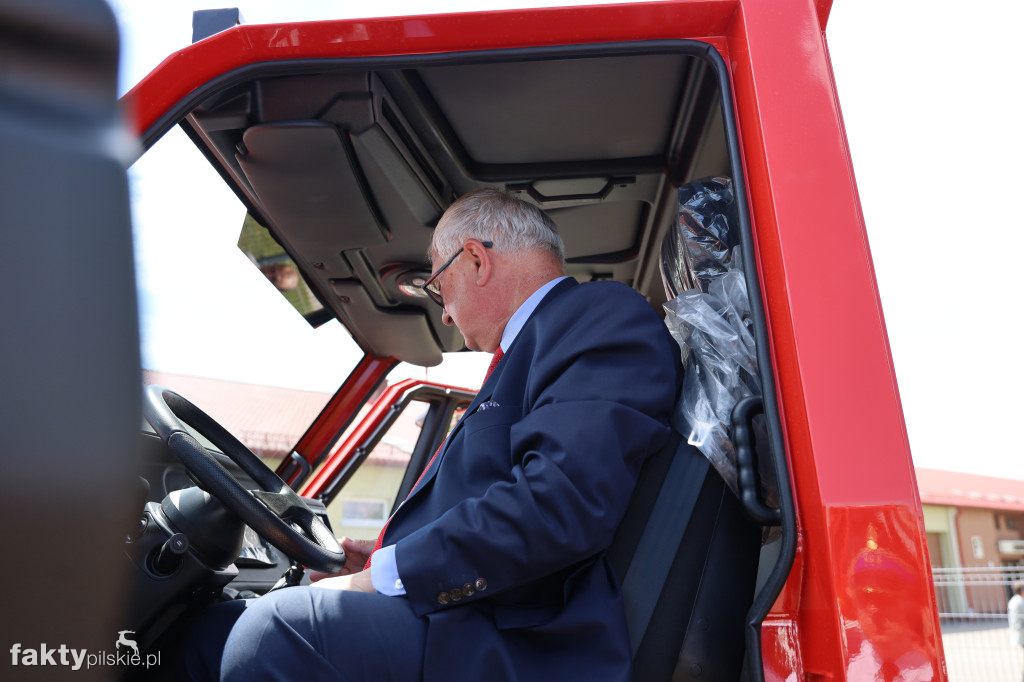 Piła: produkcja podwozi samochodów Gralion