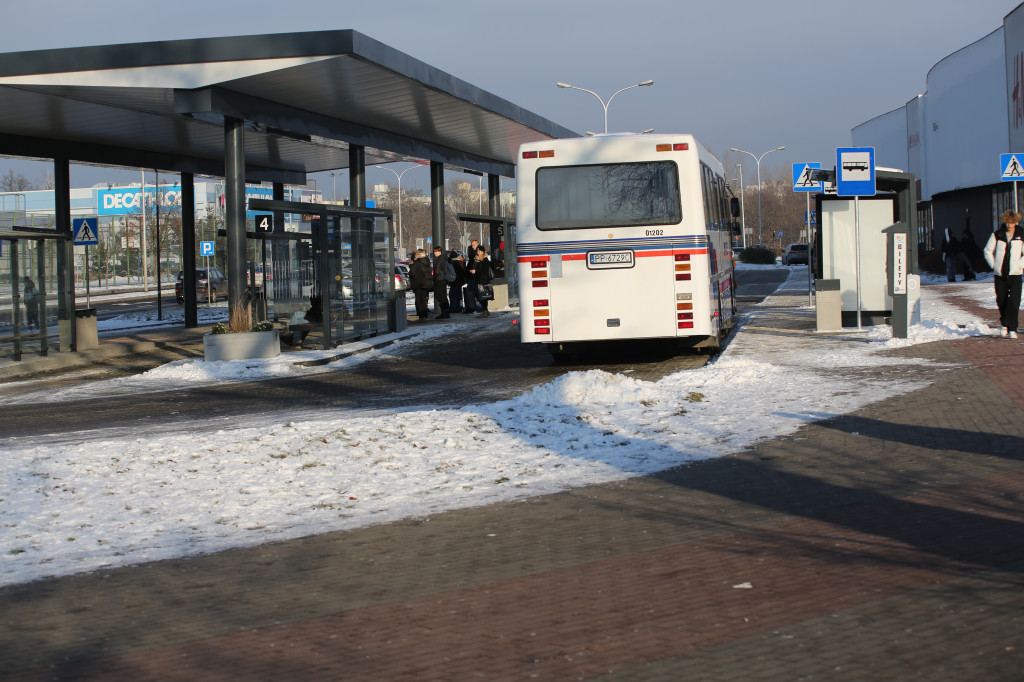 Centrum Przesiadkowe w Pile na początku zimy