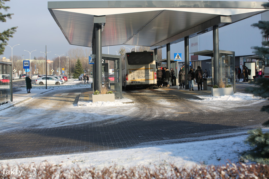 Centrum Przesiadkowe w Pile na początku zimy
