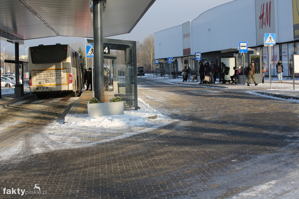 Centrum Przesiadkowe w Pile na początku zimy