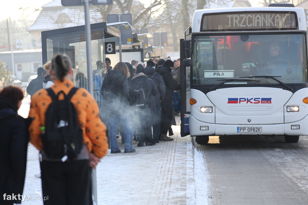Centrum Przesiadkowe w Pile na początku zimy