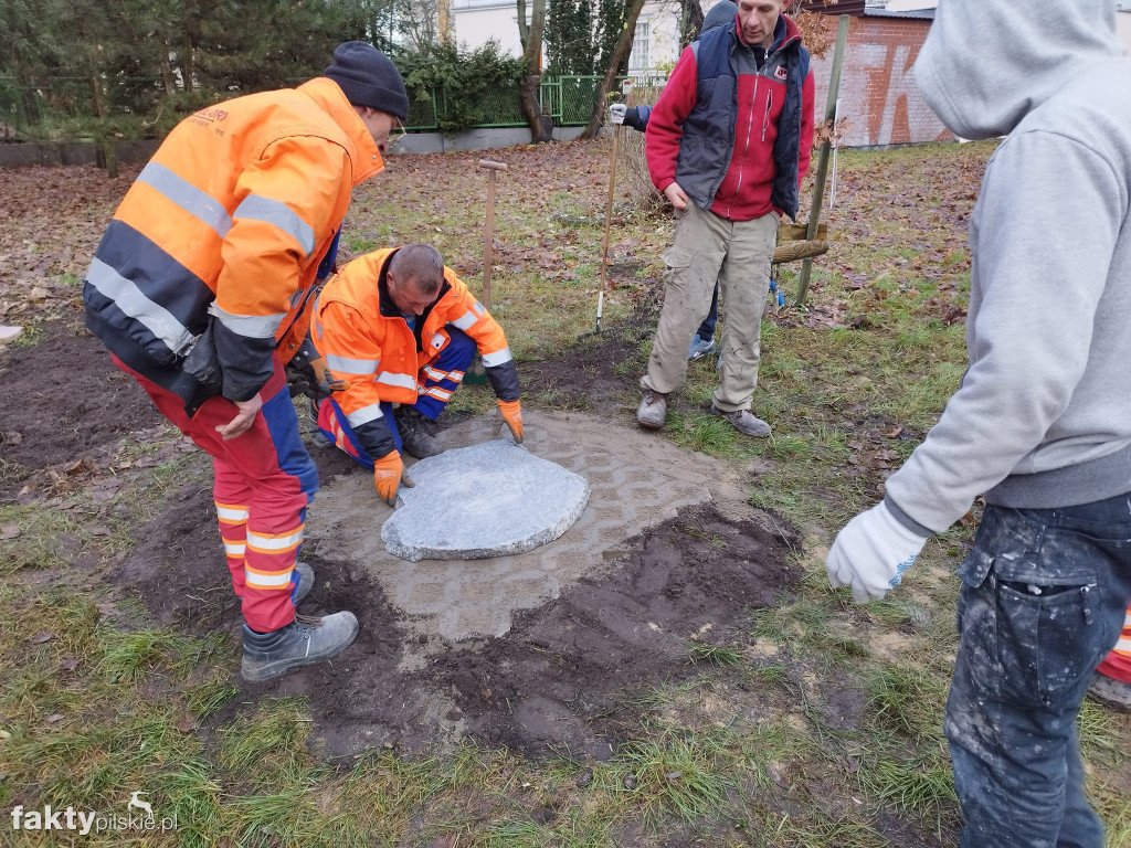 Obelisk śp. Siostry Anny Tekli Budnowskiej