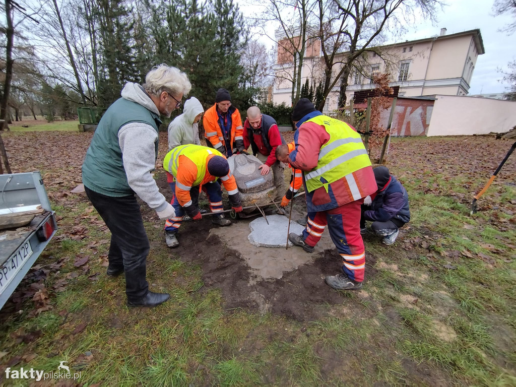 Obelisk śp. Siostry Anny Tekli Budnowskiej