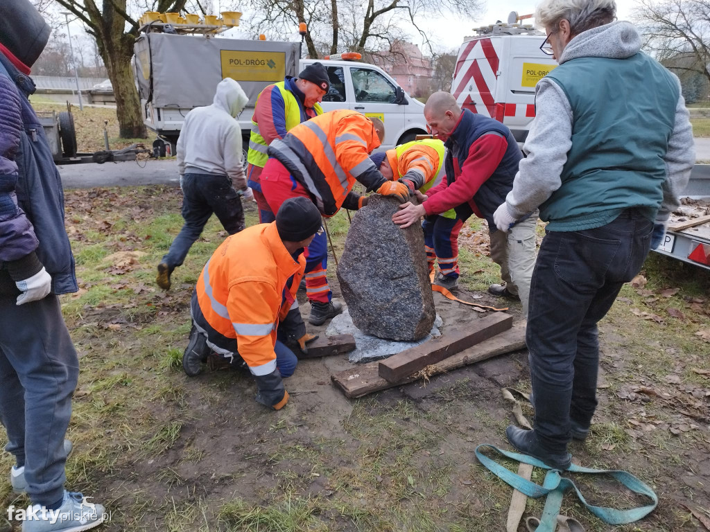 Obelisk śp. Siostry Anny Tekli Budnowskiej