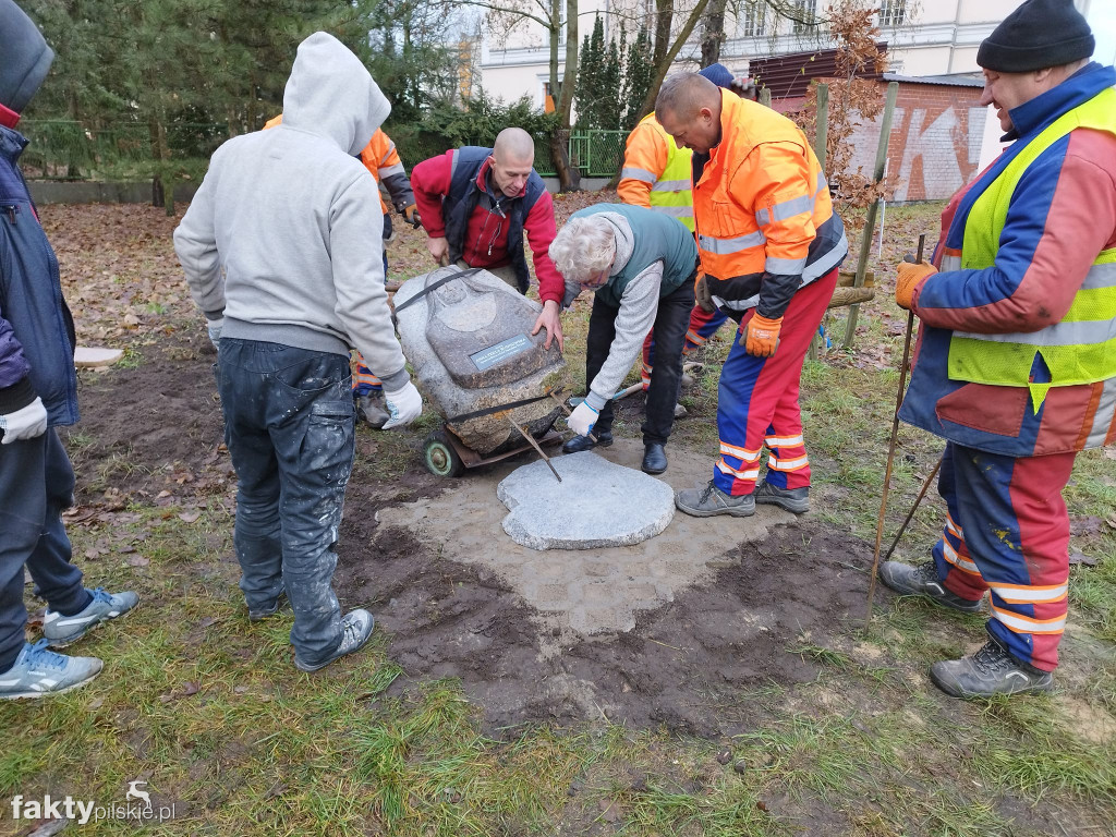 Obelisk śp. Siostry Anny Tekli Budnowskiej