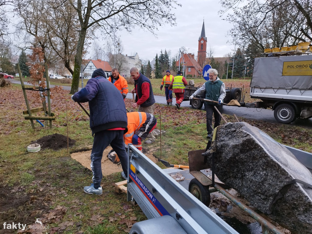 Obelisk śp. Siostry Anny Tekli Budnowskiej