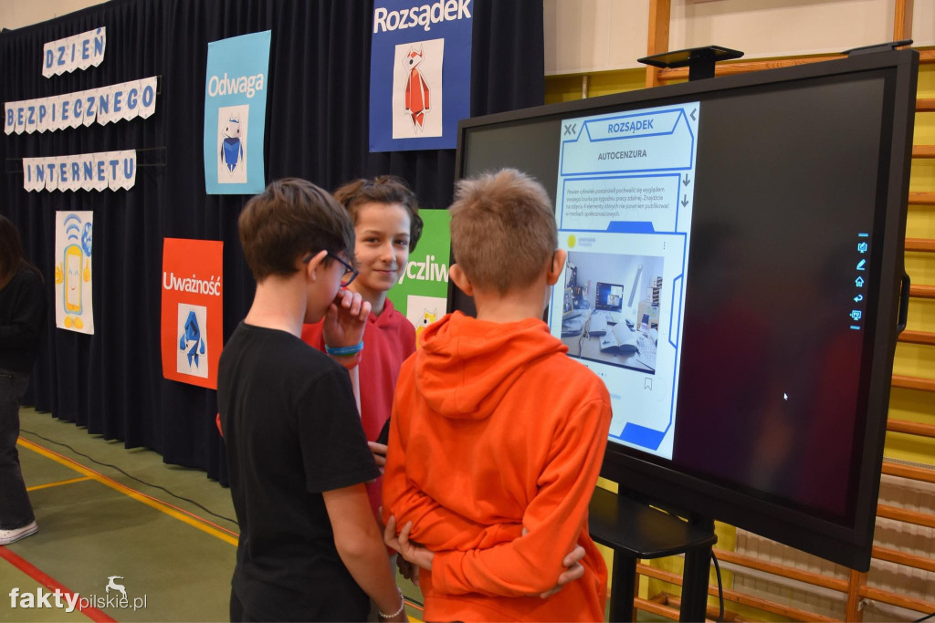 Dzień bezpiecznego internetu w SP w Białośliwiu