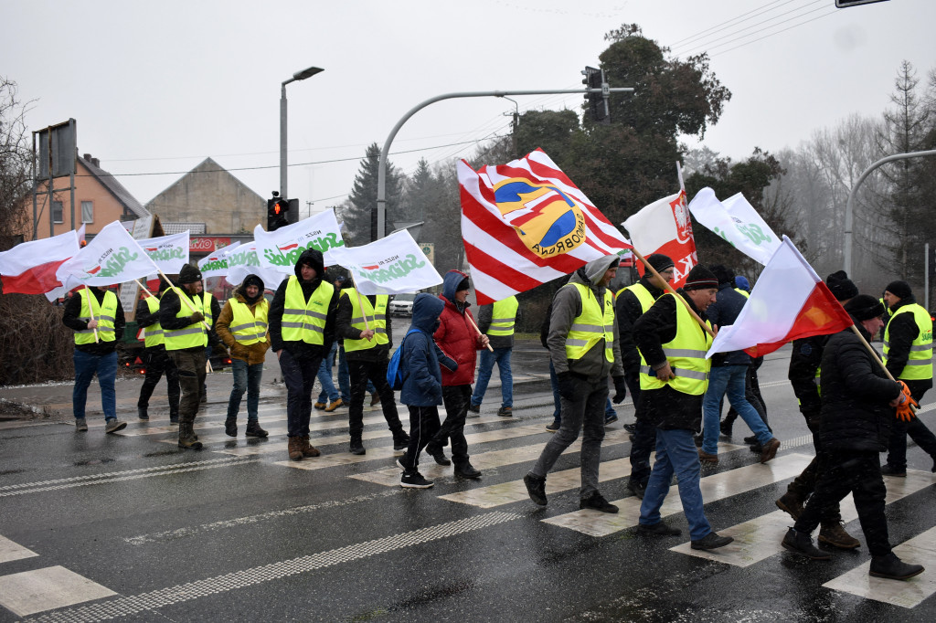 Blokada drogi K10 w Kosztowie