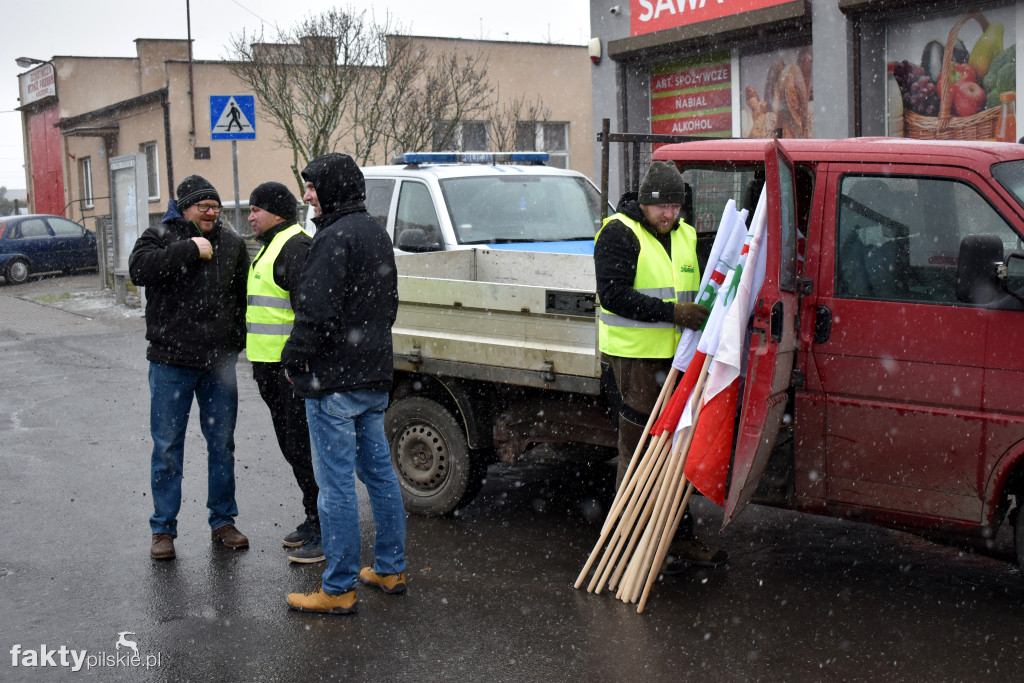 Blokada drogi K10 w Kosztowie