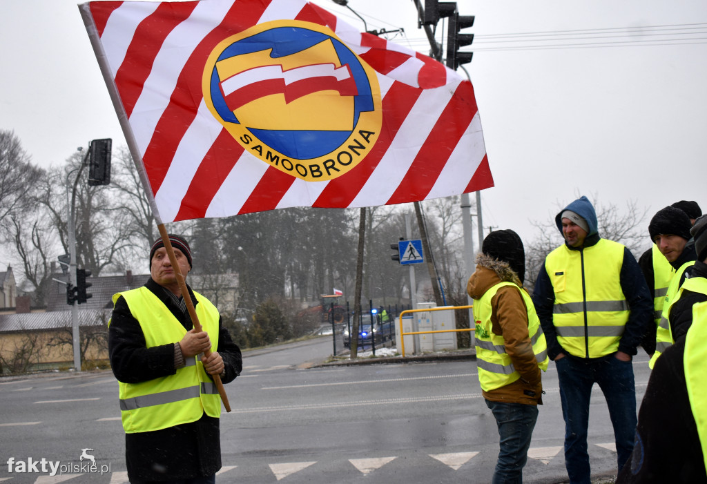 Blokada drogi K10 w Kosztowie