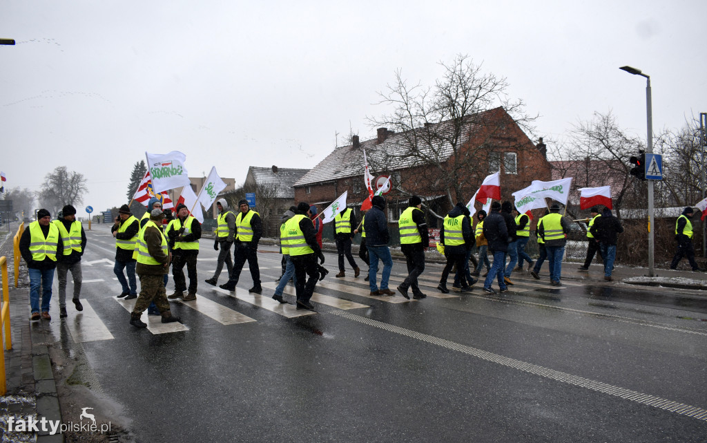 Blokada drogi K10 w Kosztowie