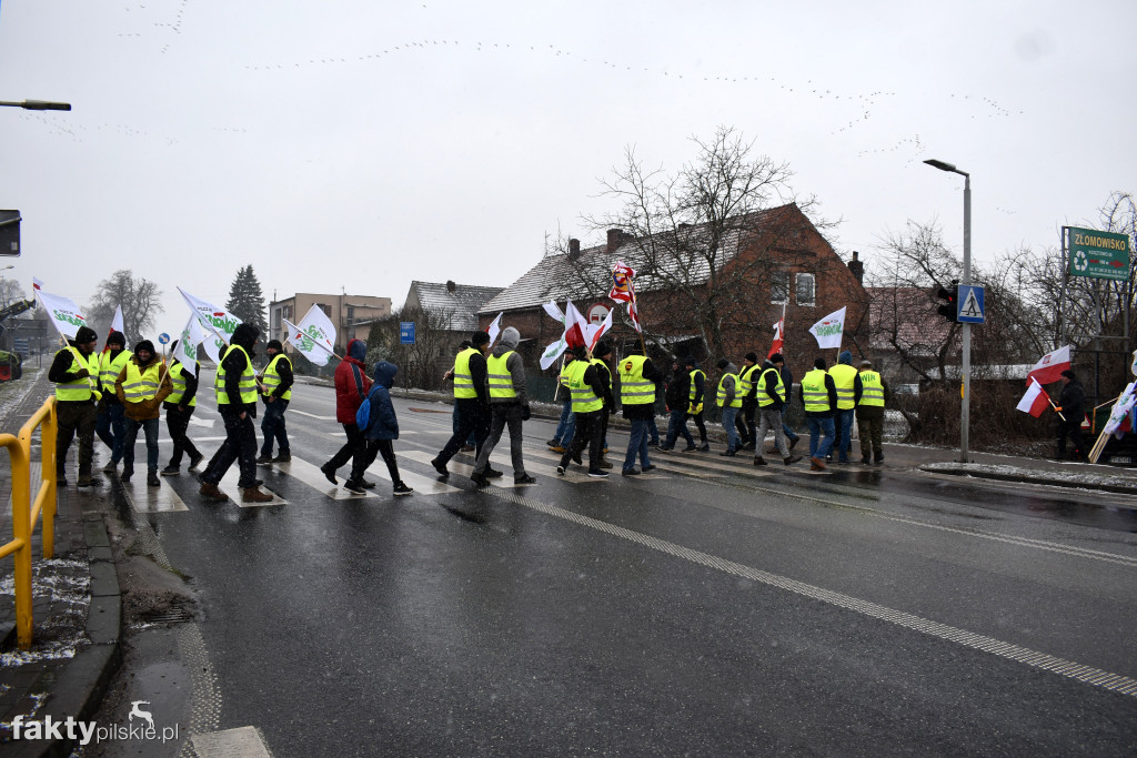 Blokada drogi K10 w Kosztowie