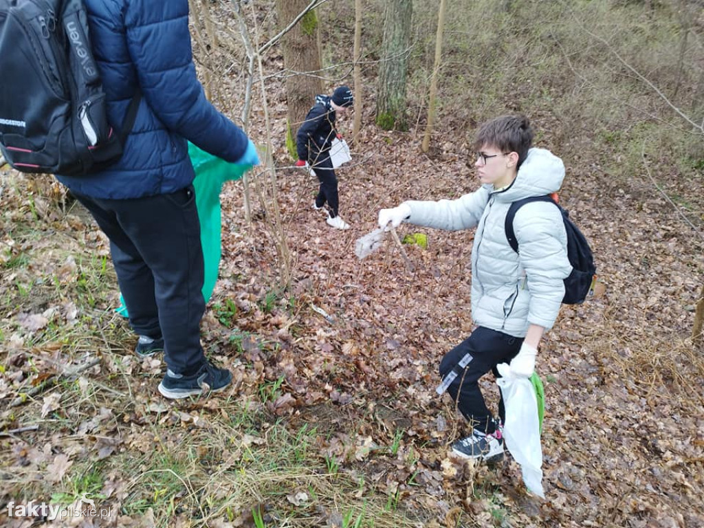 Sprzątali na Piachach po brudasach!