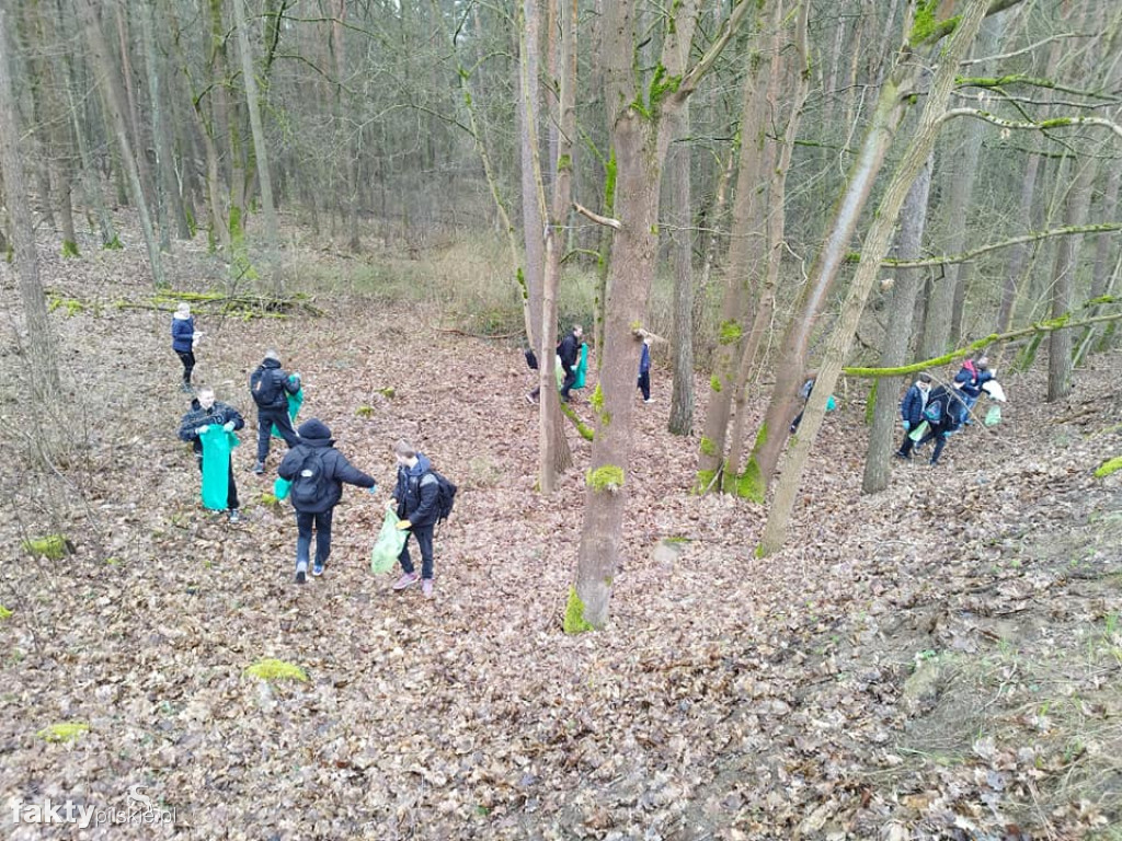 Sprzątali na Piachach po brudasach!