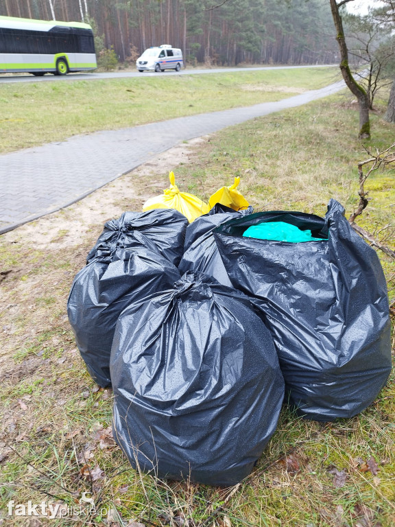 Sprzątali na Piachach po brudasach!