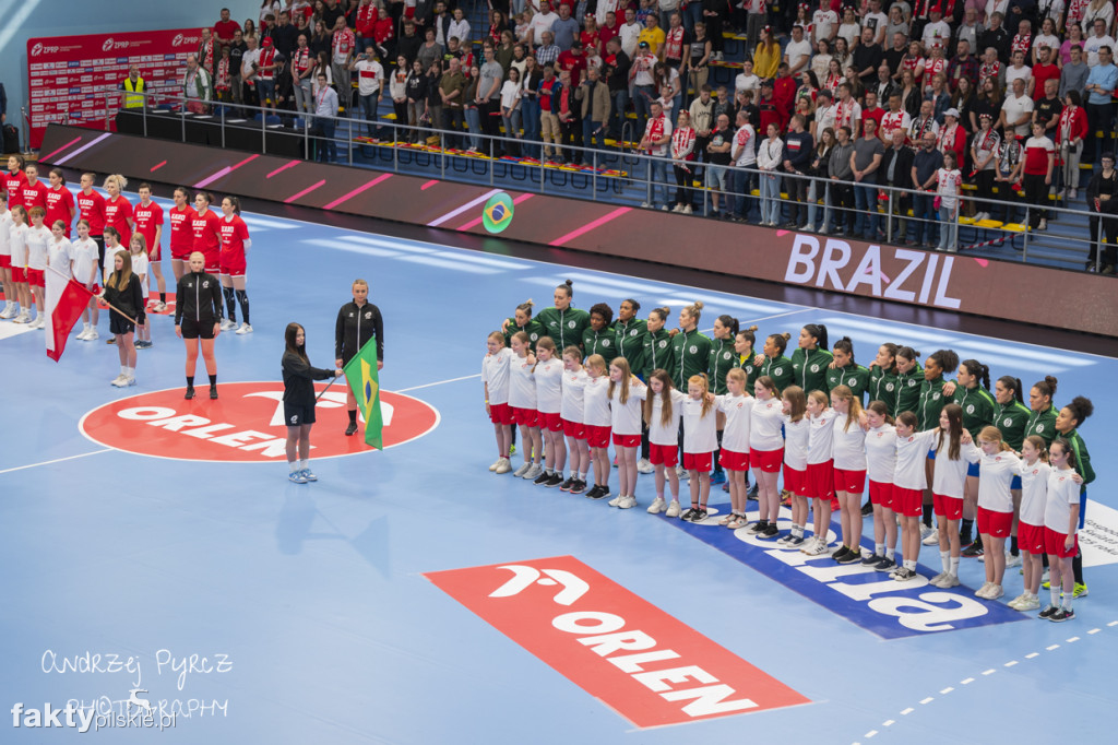 Piłka ręczna kobiet Polska - Brazylia w Pile (1)