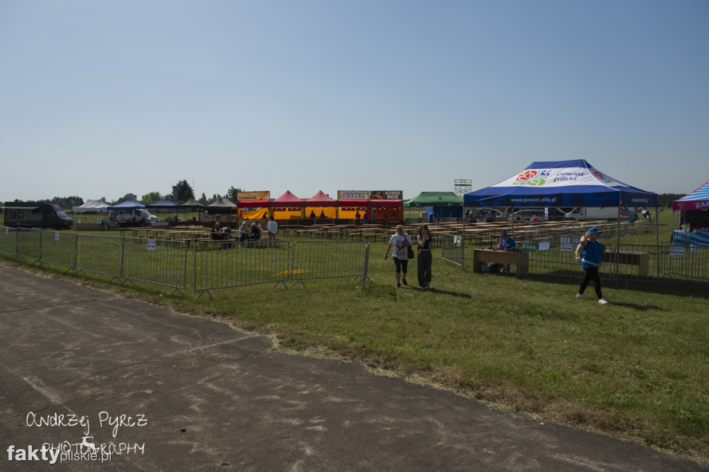 Air Moto Show w Pile