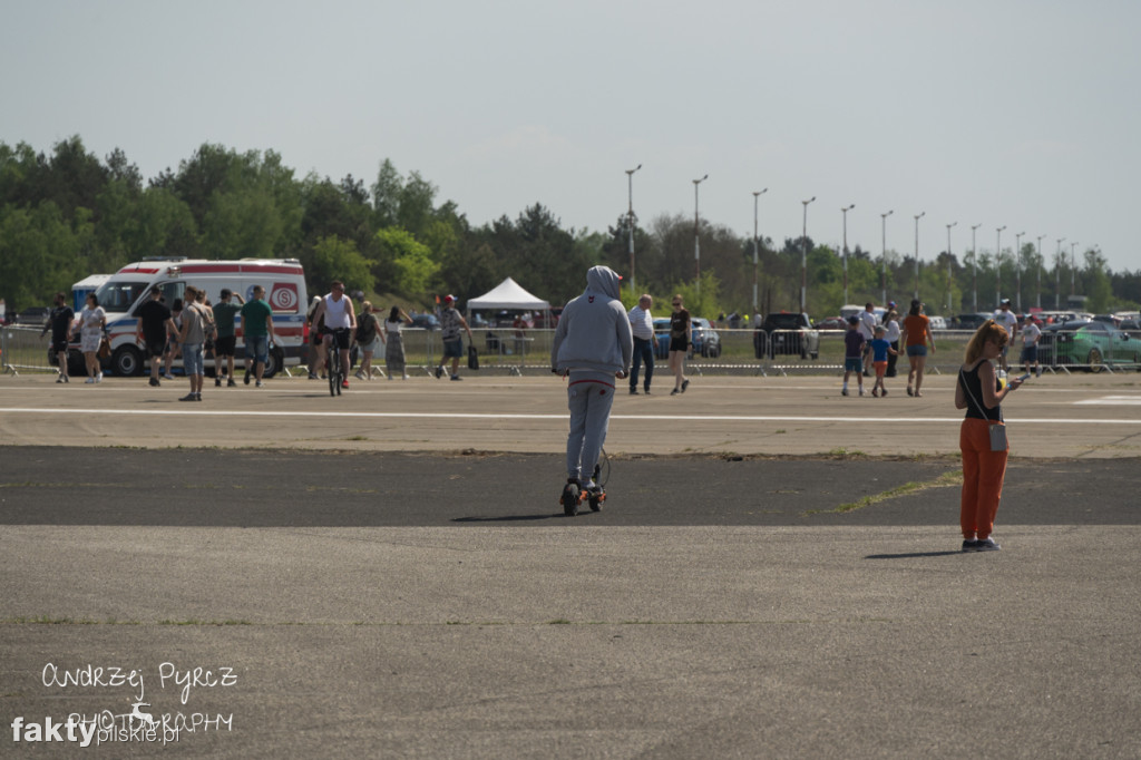 Air Moto Show w Pile