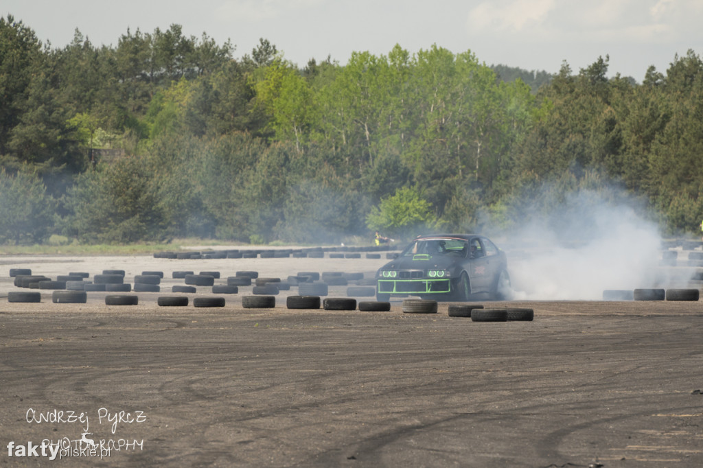 Air Moto Show w Pile