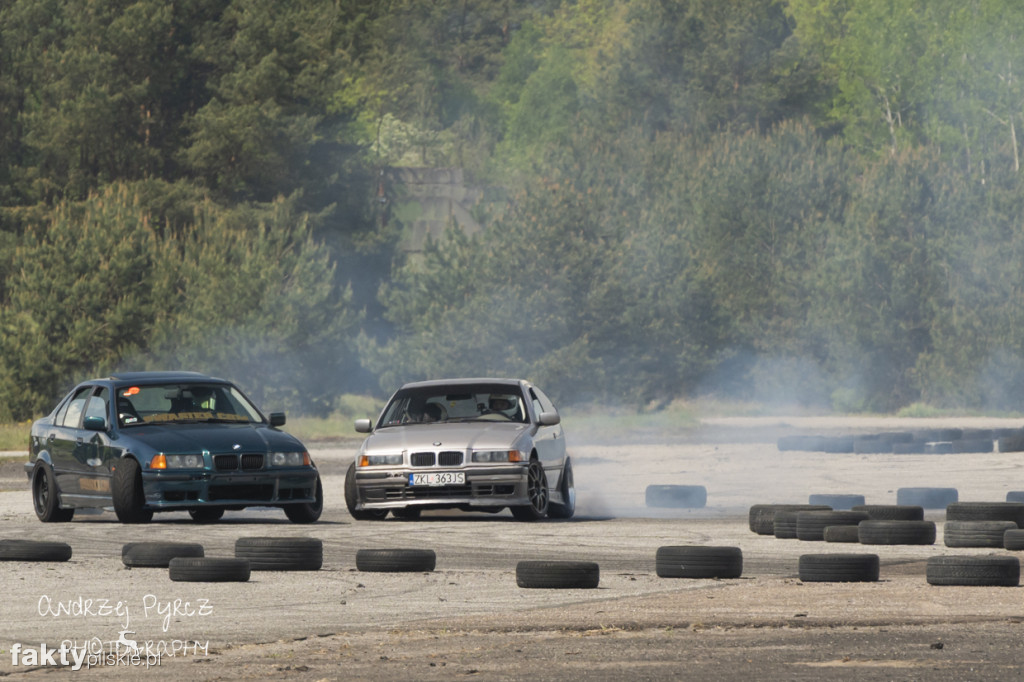 Air Moto Show w Pile