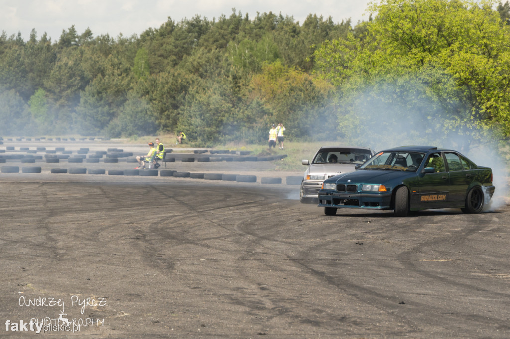 Air Moto Show w Pile