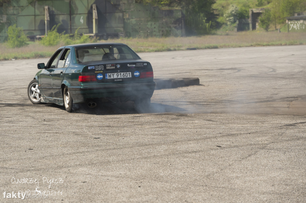 Air Moto Show w Pile